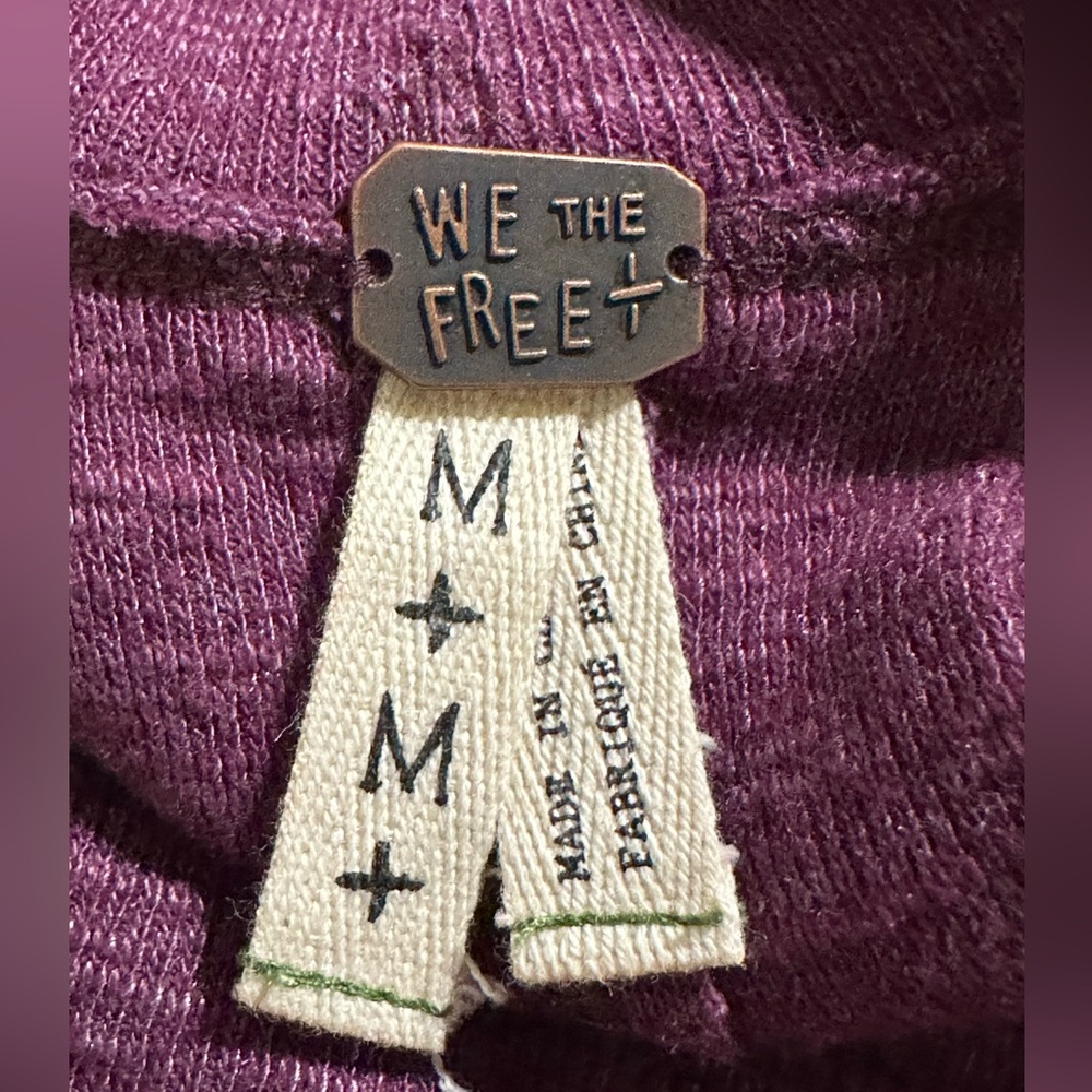Free People We the Free Split Back Turtleneck Sweater Size Medium purple - Picture 4 of 13